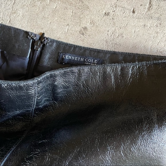 SALE❣️Vintage 1996 Kenneth Cole Leather Skirt - Picture 4 of 5